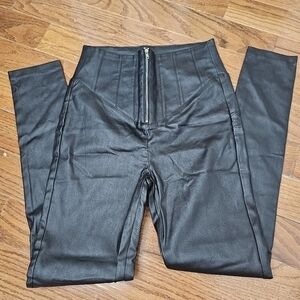 NWT Windsor M Black Faux Leather Corset Style Hugging Leggings Emo Grunge‎ Sexy